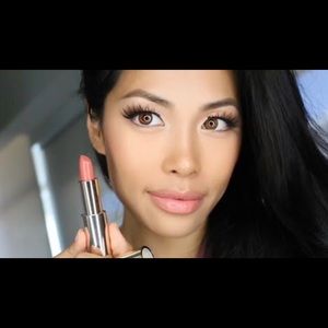 🎊HP🎉🌷BECCA ULTIMATE LIPSTICK LOVE IN TULIP